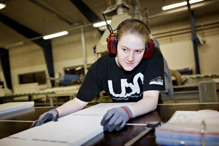 Lydbøger. Medarbejder Agnete Gade Holmstrøm har ord og fortællinger i øret, mens hun arbejder. 