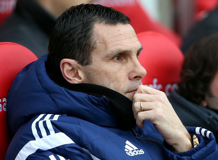 ’Englænder’. Gustavo Poyet kom til England som spiller i 1990’erne, hvor han huserede på Chelseas og Tottenhams midtbane. Siden 2009 har han arbejdet manager. Først fire år i Brighton, inden han kom til Sunderland i 2013. 