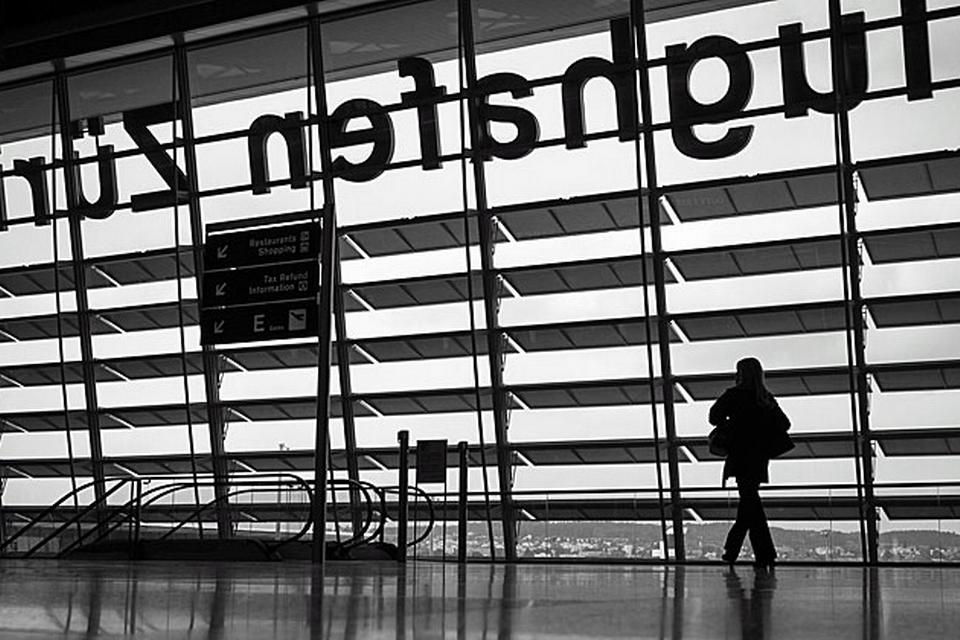 6. Zurich Airport er Schweiz’ største. Her kan du blandt andet opleve verdens længste lufthavnsbar. Den er dog kun tilgængelig for dem, der rejser på 1. eller business class med Swiss eller hvis du er indehaver af et Star Alliance-guldkort. Ikke færre end 91 passagerer kan hælde fadøl ned langs den 27,6 meter lange bar. Og så er drinksene i øvrigt gratis. 