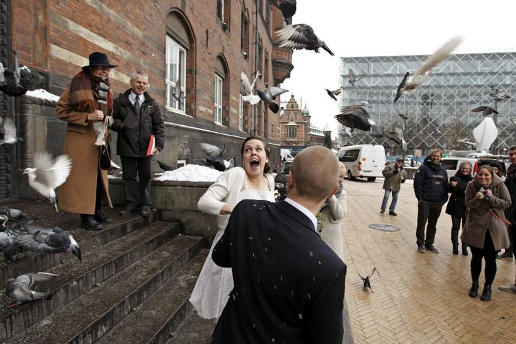 Ja. Over halvdelen af os bliver gift på rådhus. (Arkivfoto) 