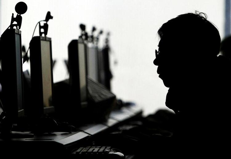 privat. Anslået 1 til 2 procent af internetstrukturen er offentligt ejet. Resten er på private hænder, og det kan i en krisesituation være et problem. Arkivfoto: AP 