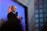 Propaganda? Vesten beskylder Ruslands præsident, Vladimir Putin, for at manipulere med nyheder om sine modstandere. Rusland kritiserer omvendt Vesten for modpropaganda. 