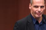 Fuck. Har den græske finansminister engang givet Tyskland fingeren, eller der det hele bare satire? Yanis Varoufakis' langfinger er blevet genstand for stor debat i Tyskland, netop som Grækenlands regeringsleder strides med andre europæiske ledere under et topmøde i Bruxelles. 