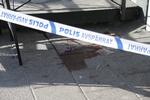 Skuddrab To personer affyrede skud i en restaurant i Göteborg onsdag aften. To blev dræbt og op til 15 såret ved episoden, som politiet mener, var en del af den verserende bandekonflikt i byen. 