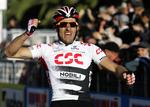 Kongen. Ingen af deltagerne i dagens Milano-Sanremo kan fremvise så i imponerende klassikerbedrifter som schweizeren Fabian Cancellara, der her jubler over triumfen i det italienske storløb i 2008. 