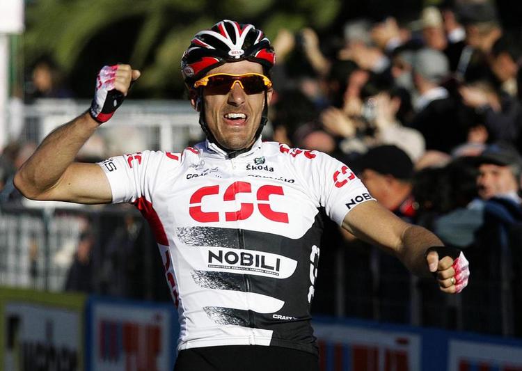 Kongen. Ingen af deltagerne i dagens Milano-Sanremo kan fremvise så i imponerende klassikerbedrifter som schweizeren Fabian Cancellara, der her jubler over triumfen i det italienske storløb i 2008. 