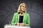 Valgkamp. Statsminister Helle Thorning-Schmidt og flere fagministre fremlagde torsdag regeringens integrationsudspil. Ny følges udspillet op med en annoncekampagne. 