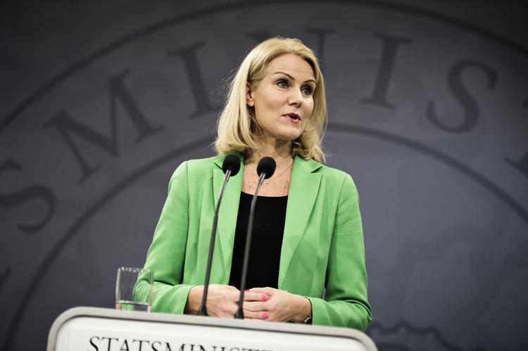 Valgkamp. Statsminister Helle Thorning-Schmidt og flere fagministre fremlagde torsdag regeringens integrationsudspil. Ny følges udspillet op med en annoncekampagne. 