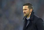 fyret. Et halvt år fik Joe Zinnbauer som træner for Hamburger SV, så mistede ledelsens tålmodigheden efter nederlag i bundkamp. 