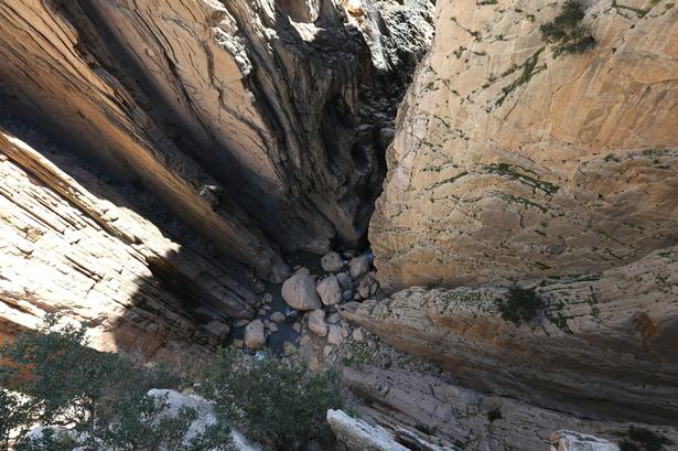 svimmel. Kig ikke ned. Medmindre du er skrap til at håndtere højder. Foto: feriebolig-spanien.dk 