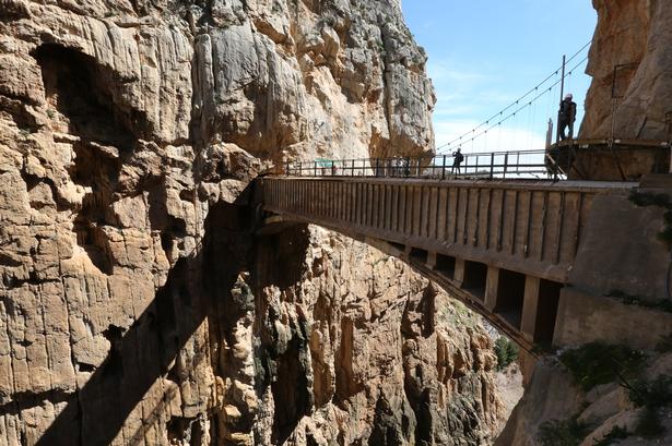 Solidt. Stien er blevet kraftigt udbygget og forstærket i de seneste årti. Foto: feriebolig-spanien.dk 