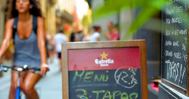 Barcelona. Erik Jensen guider til tapaslækkerier i bl.a. Cataloniens hovedstad. 