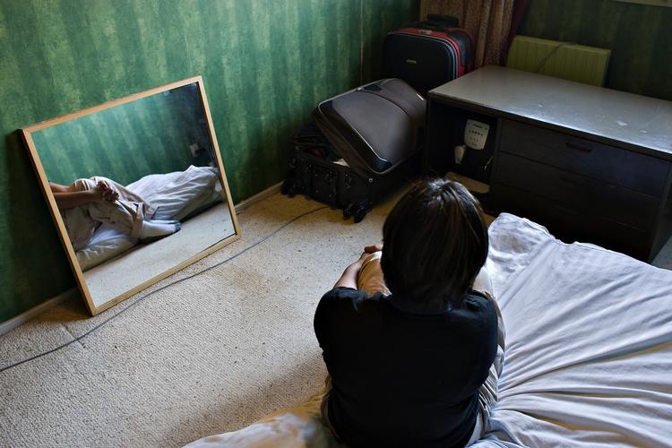 Hushjælp. Arbejdsforholdene for au pair-piger er stærkt kritisable, mener FOA. 