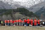 Tragedie. Røde-kors-medarbejdere mindes de 146 passagerer og seks besætningsmedlemmer, der døde i flyulykken. 