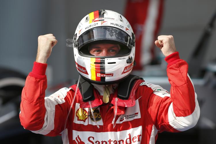 Triumf. Sebastian Vettel jubler efter den første sejr til Ferrari siden maj 2013. 