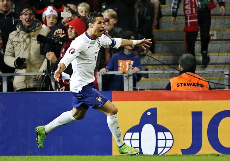 KILLER. Cristiano Ronaldo afgjorde kampen til fordel for Portugal, da der blev spillet i Parken. Han kan også skaffe en sejr over Serbien. 