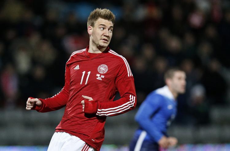 TILBAGE. Nicklas Bendtner har for en stund indtaget sin favoritrolle som spilleren, der skal score målene for det danske landshold. 