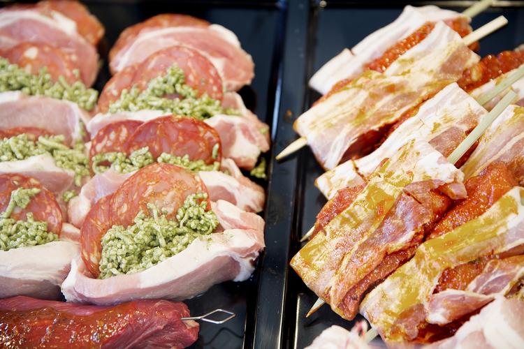 Genvej. Fyldte koteletter er blot et af mange produkter, der skal gøre vejen til et lækkert måltid kortere for forbrugerne. 