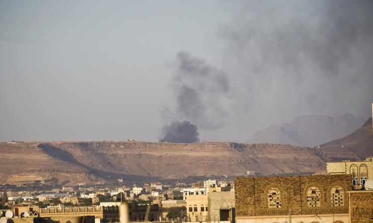 Yemen. En koalition med Saudi Arabien i spidsen bomber på femte døgn i det arabiske land. 