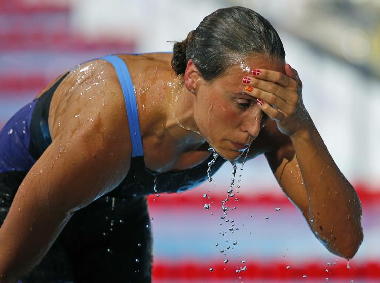 2.21,60. Med en tid, der var to et halvt sekund fra hendes egen verdensrekord, er Rikke Møller Pedersen nu igen verdens hurtigste - i år. 