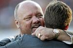 DØMT. Købet af FC Nordsjælland fra et af hans egne holdingselskaber, der siden er erklæret konkurs, giver Allan K. Pedersen (tv.) en gevaldig ekstraregning. 