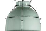 Metal. Loftslampen fra Ellos er produceret i lakeret metal med en mørk ramme, der omkranser skærmen. Lampen giver et blødt og behageligt lys, og dens 40 cm i diameter gør den anvendelig over et spisebord. Lampen fås også i sort med messingramme.Ellos Jamie loftslampe, 799 kroner hos www.ellos.dk 