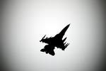 Krig. De danske F16-fly er kun sat ind i Irak, mens blandt andet amerikanerne også bomber IS i Syrien. 