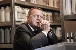 Maveplasker. Vi skal være i stand til at gribe opsvinget og flyve højt og længe, hvis vi ikke vil falde hårdt og hurtigt, mener Lars Løkke Rasmussen. 