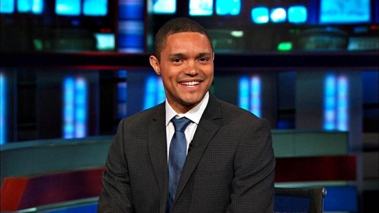 Foryngelse. Trevor Noah hedder han, den nye ankermand for 'The Daily Show', når Jon Stewart trækker sig efter 16 år i stolen. 