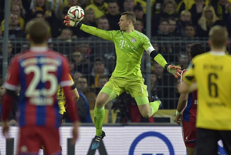 triple. Bayern-keeper Manuel Neuer (midt) har endnu en gang været en sikker sidste skanse i denne sæson. 
