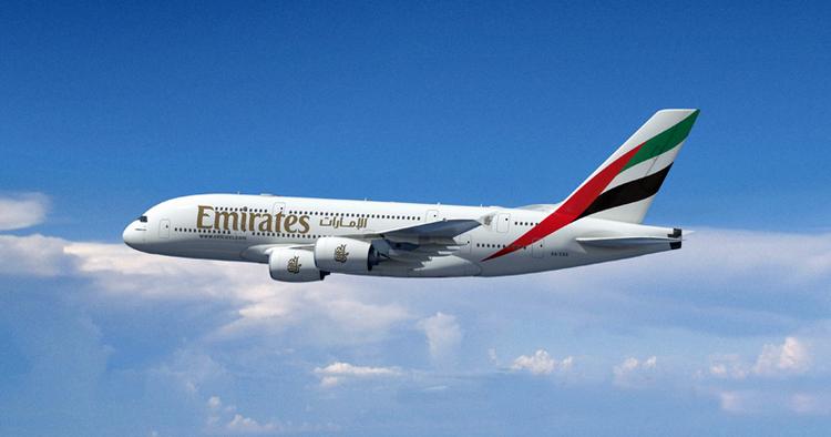FLYINDTOG. Det Dubai-baserede luftfartsselskab Emirates sætter til december verdens største passagerfly, A380, ind på ruten mellem Dubai og København. 