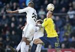 Nærkamp. FCKs Mathias Zanka Jørgensen og Brøndbys Daniel Agger.havde flere dueller i den ellers halvtriste forestilling på Brøndby Stadion. 