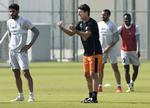 Champ. Michael Laudrup beslutter i maj, om han vil fortsætte ørkeneventyret i Qatar. Danmark skal jo have ny landstræner senest i sommeren 2016. 