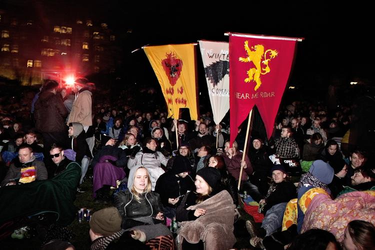 Festivalstemning. Kulden bed mandag aften, både i Westeros og Østre Anlæg, men alligevel var stemningen høj og fremmødet imponerende. 
