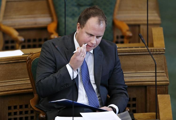 FORUNDRET. Dansk Folkepartis Martin Henriksen finder det »pudsigt«, at de konservative strammer retorikken forud for et valg. 