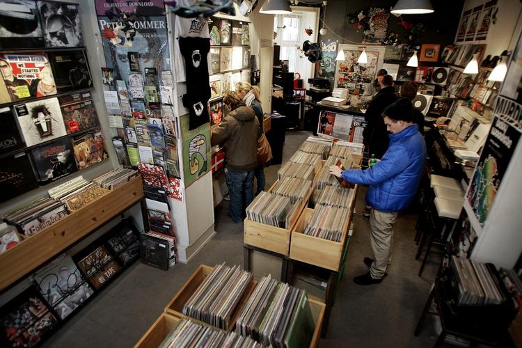 Vinyl. Route 66 holdt vinylfanen højt, da tiderne var trange for de store sorte skiver. 