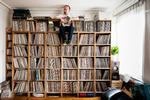 Nørd. Andy Carthy, også kendt som Mr. Scruff, blandt hans passion. 