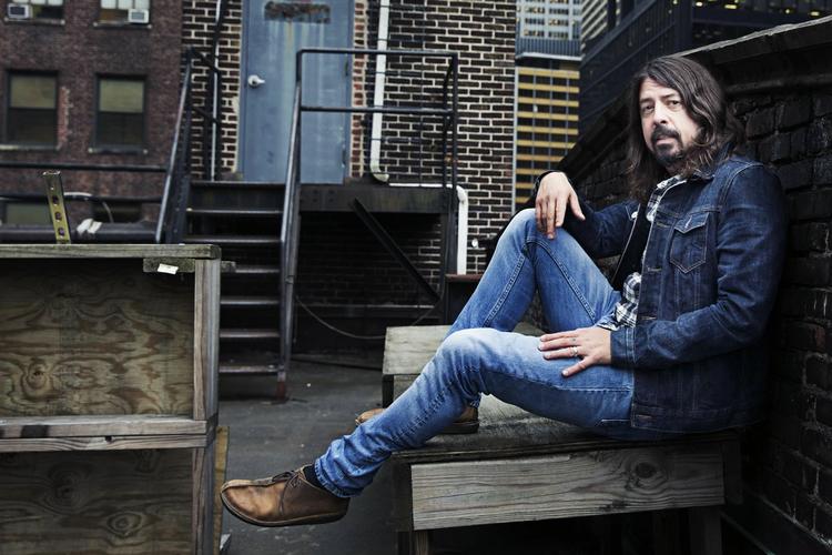 Plade. Årets Record Store Day-ambassadør, Dave Grohl, lægger selv for med en 10"-vinyl-udgivelse, der indeholder en lille håndfuld Foo Fighters-sange. 
