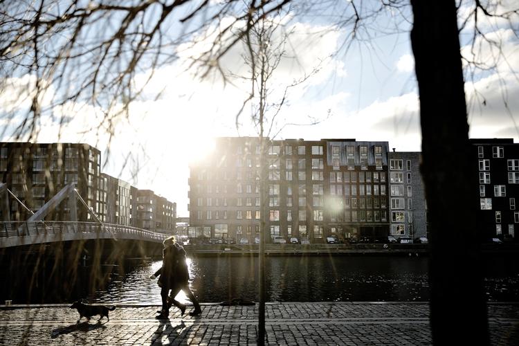 Nybyggere. En række af Københavns dyre byggegrunde i de nye udviklingsområder i Nordhavn og Carlsberg vil snart blive købt til byggeri af almene boliger. 