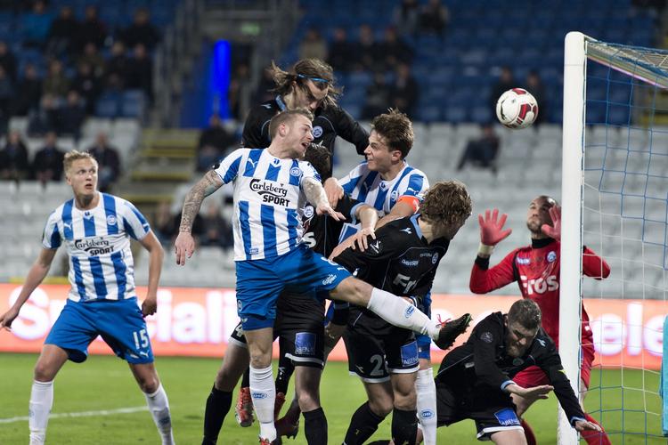 Uafgjort. Sønderjyske så ud til at tage alle tre point med hjem til Haderslev i løbet af hele anden halvleg i kampen mod OB, men i løbet af kampens sidste ti minutter blev der scoret tre mål. - Foto: 