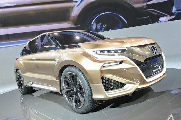 FORSØGSBIL. Honda vil gerne tiltrække unge, kinesiske bilkøbere med noget i stil med denne Concept D. Honda har det med at udvikle forskellige biler til forskellige verdensdele, så den er næppe tænkt til Europa. 