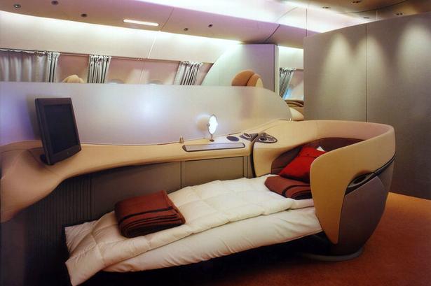 udstrakt. Så er der redt op til en bekvem nat på første klasse. Foto: Airbus 