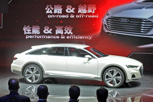 NYSKABELSE. Audi kritiseres undertiden for at stå lidt i stampe, når det gælder bilernes ydre design. Audi forsvarer sig med, at salget går rigtig godt. Men en lidt ny stil er på vej. Det viser denne Audi Prologue Allroad, der dog ikke adskiller sig voldsomt fra de nuværende Audi-modeller. 