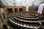 Valgkamp. Landets politikere kæmper om en af de 179 pladser i Folketinget. Hvis de bliver valgt, skal de i de næste fire år krydse politiske klinger i folketingssalen, som her er fotograferet i forbindelse med åbningsdebatten i Folketinget sidste år. 