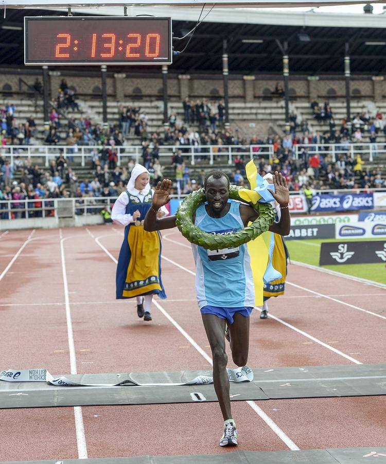 AFBUD. Benjamin Bitok fra Kenya kommer ikke til Stockholm denne gang - der er ingen penge at løbe om - for ham. 