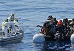 redningsprogram. EU vil styrke redningsarbejdet i Middelhavet, peger et udkast til den erklæring, som skal underskrives på topmødet i aften, på. 