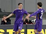 MÅÅÅL. Mario Gomez fryder sig med en holdkammerat, efter tyskeren har scoret til 1-0 for Fiorentina i opgøret mod Dynamo Kijev. 