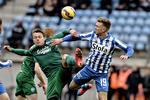 Duel. Emil Larsen OB og Michael Almebäck Esbjerg. 