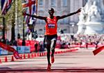 løbestærk. Wilson Kipsang fra Kenya vandt London Marathon sidste år. 