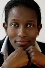 Islamkritik. Ayaan Hirsi Ali har i mereend et årti kritiseret islam. Nu tror hun, at tiden er moden til at modernisere religionen, og kommer med sit bud på, hvordandet kan gøres. 